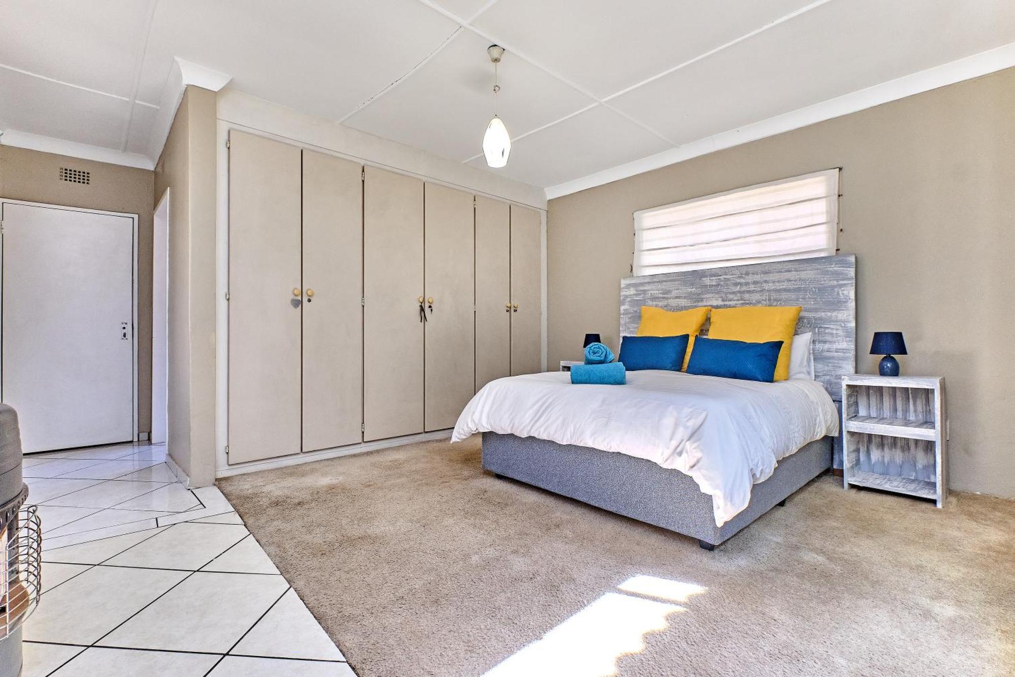 Large 1 Bedroom Cottage, 15 Min From Or Tambo Airport, With Backup Power And Water Germiston Exterior foto
